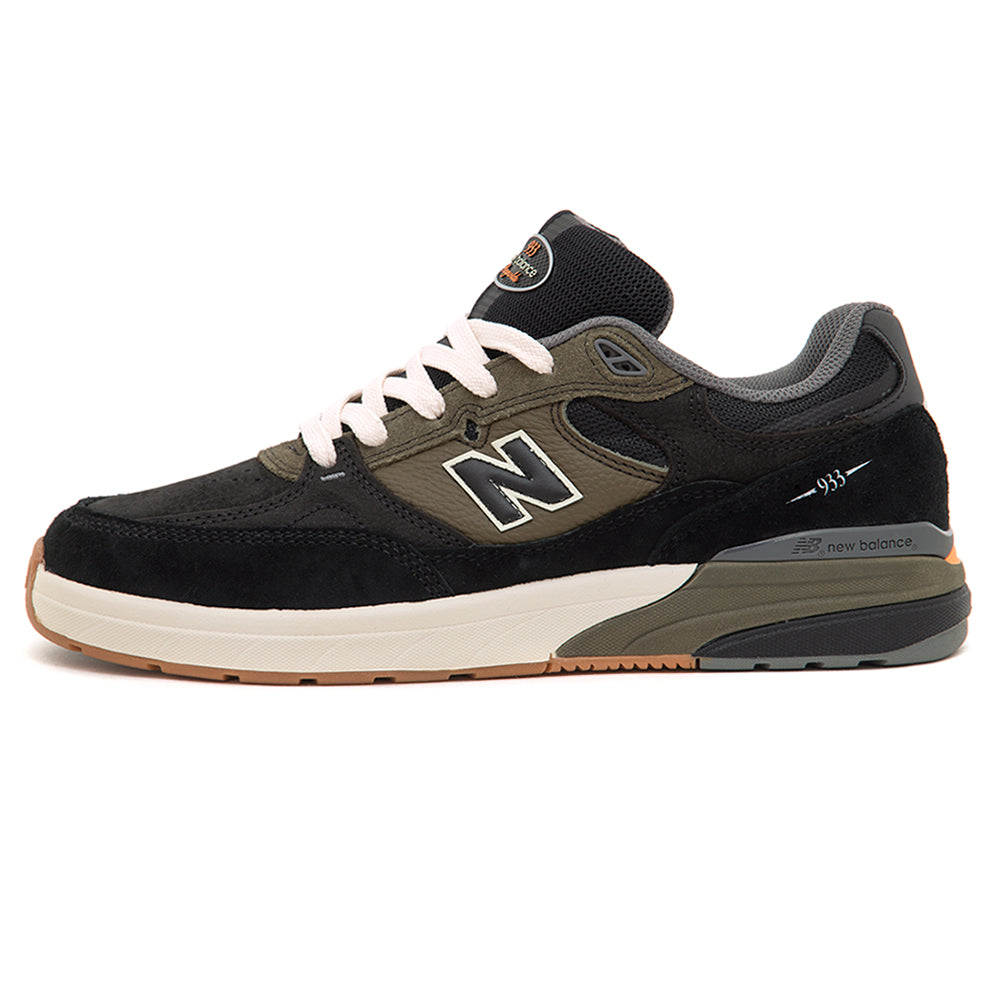 NM933 Andrew Reynolds (Black / Green)