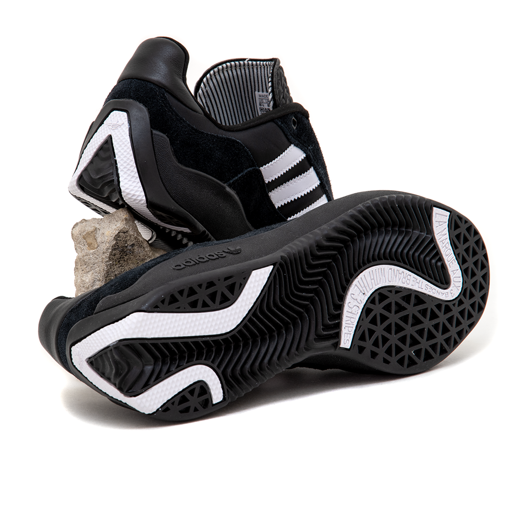 Puig (Core Black / Cloud White / Gold Metallic) (S)